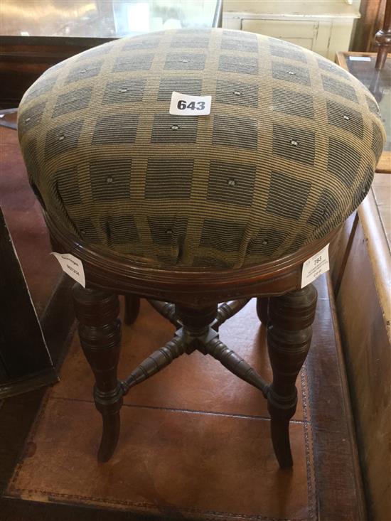 Victorian mahogany adjustable music stool(-)